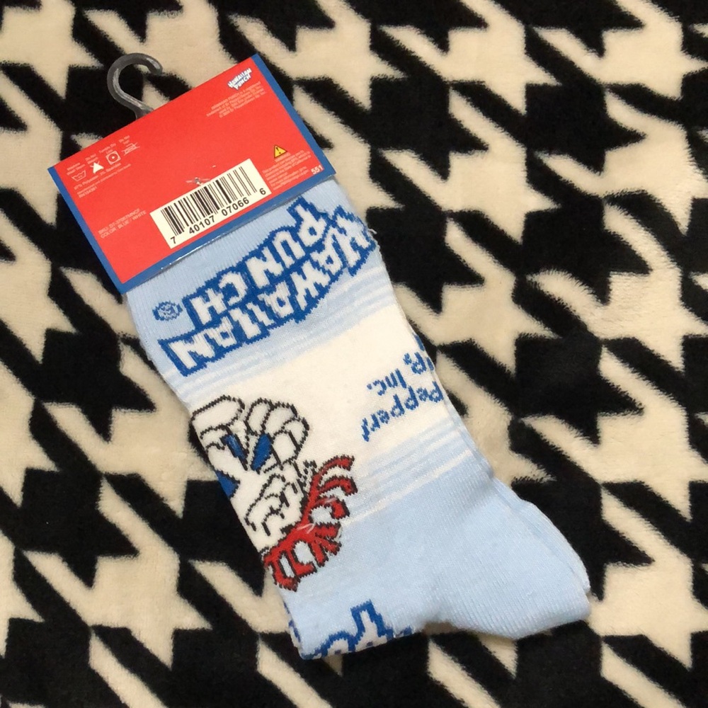 Odd Sox Unisex Hawaiian Punch Novelty Socks - Picture 2 of 5